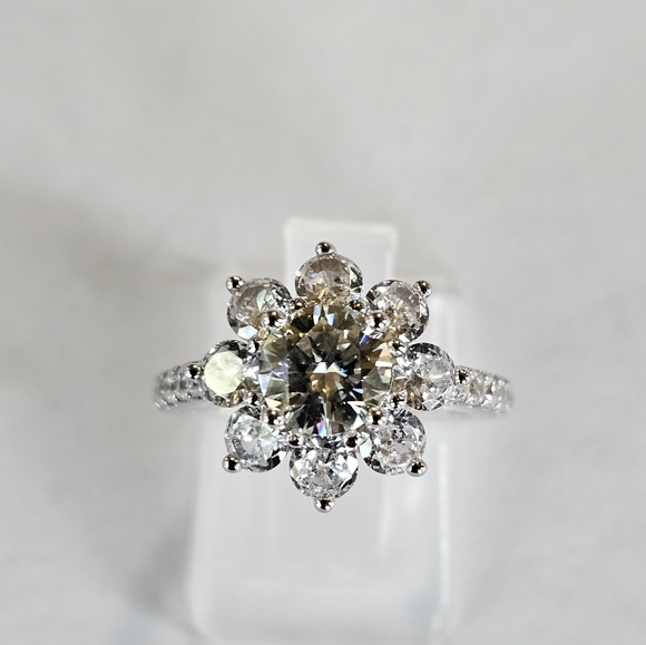 GRA Certified Moissanite Ring in Sterling Silver Size 4.75! 💍 - Picture 3 of 12